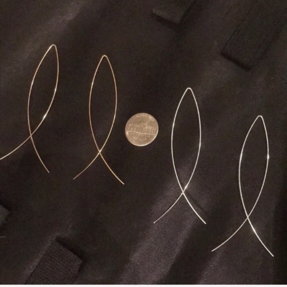 LAST! NWT Gold drop delicate geometric earrings - Picture 2 of 4